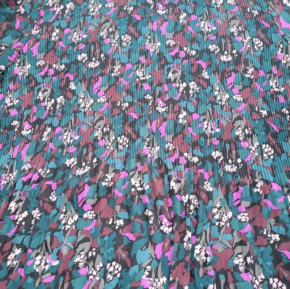 Penningtons Black Floral Pleated Swing Blouse, BNWT, Size 5X - Picture 7 of 9